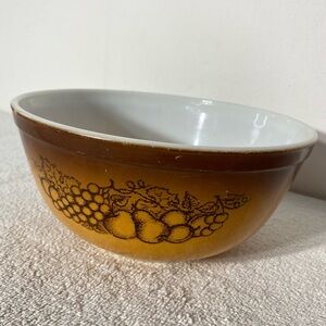 Vintage PYREX Brown Orange Old Orchard Mixing Bowl 403 2.5L